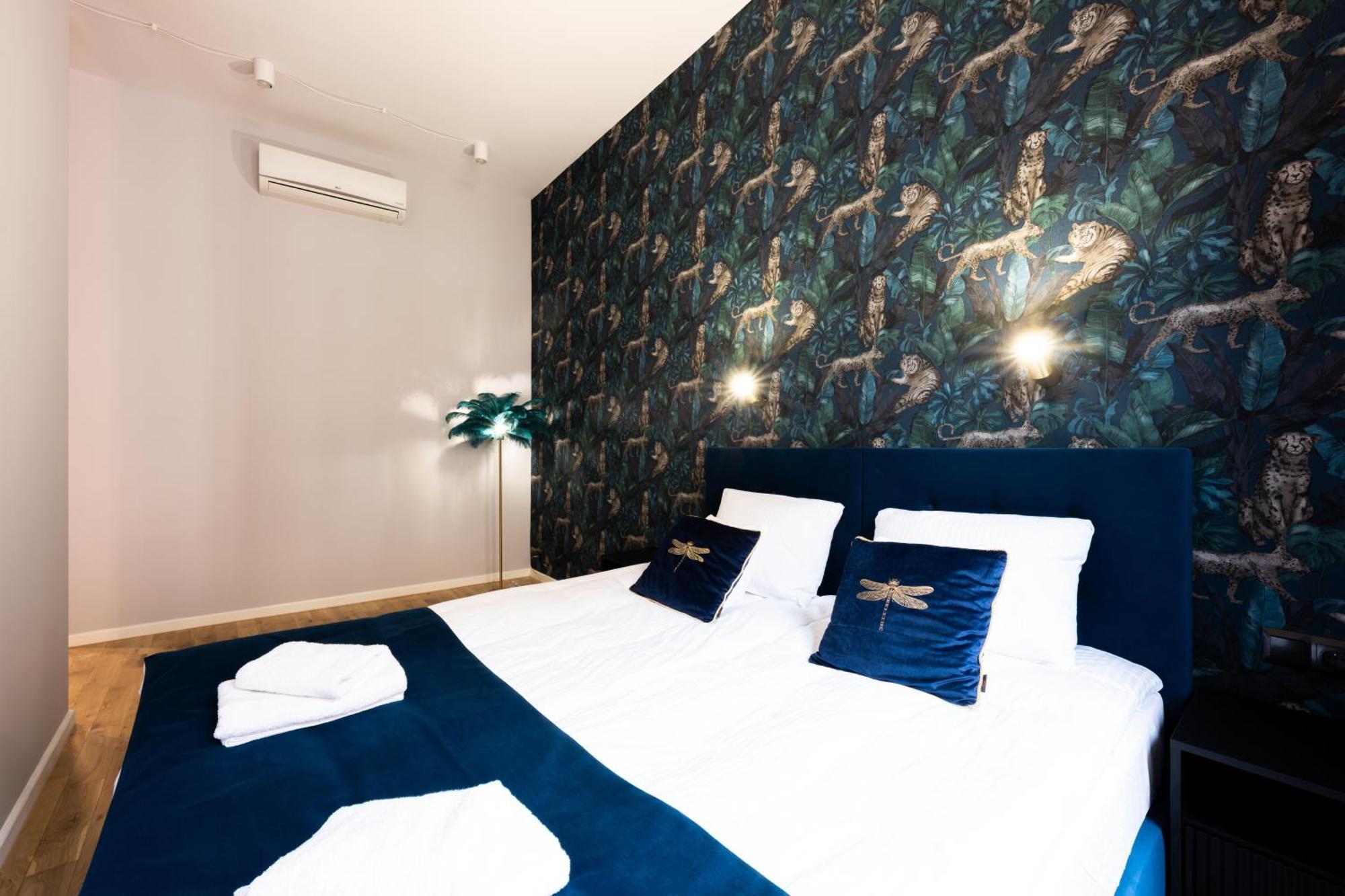 Bracka Main Square Apartments Краков Экстерьер фото